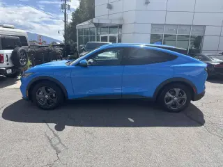 2022 Ford Mustang Mach-E