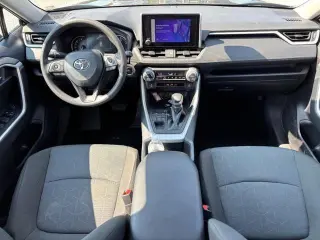 Toyota RAV4 2025 AWD XLE 4dr SUV