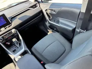 Toyota RAV4 2025 AWD XLE 4dr SUV