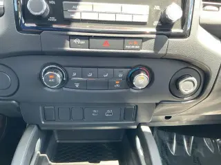 Nissan Frontier 2024 4x2 SV 4dr Crew Cab 5 ft. SB
