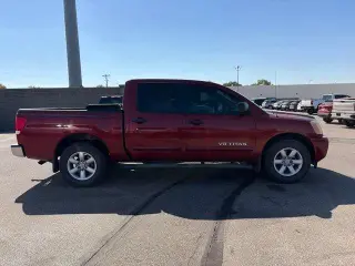 Nissan Titan 2014 4x2 SV 4dr Crew Cab SWB Pickup