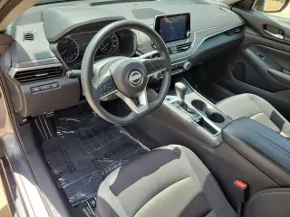 Nissan Altima 2025 2.5 SV 4dr Sedán
