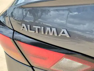 Nissan Altima 2025 2.5 SV 4dr Sedán