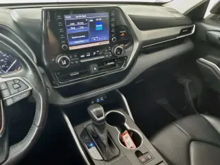 Toyota Highlander 2022 XLE 4dr SUV