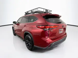 Toyota Highlander 2022 XLE 4dr SUV