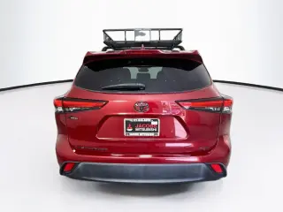 Toyota Highlander 2022 XLE 4dr SUV