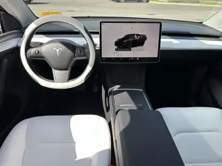 Tesla Model Y 2023 AWD Long Range 4dr Crossover