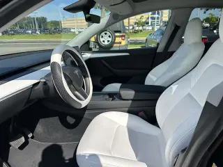 Tesla Model Y 2023 AWD Long Range 4dr Crossover