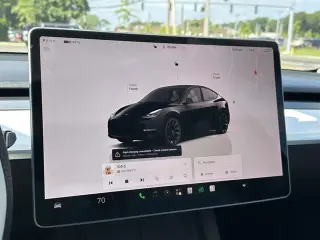 Tesla Model Y 2023 AWD Long Range 4dr Crossover