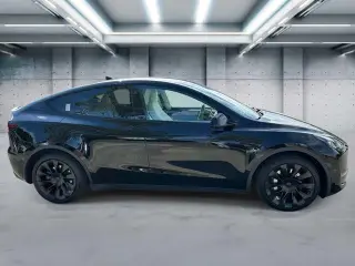 Tesla Model Y 2023 AWD Long Range 4dr Crossover