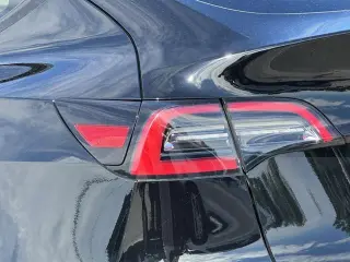 Tesla Model Y 2023 AWD Long Range 4dr Crossover