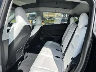 Tesla Model Y 2023 AWD Long Range 4dr Crossover