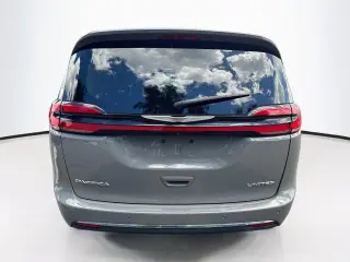 Chrysler Pacifica 2023 Limited 4dr Minivan