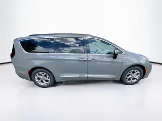 Chrysler Pacifica 2023 Limited 4dr Minivan