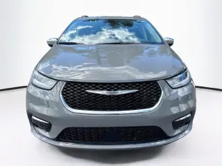 Chrysler Pacifica 2023 Limited 4dr Minivan
