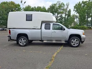 GMC Sierra 2500HD 2013 4x4 SLT 4dr Extended Cab SB