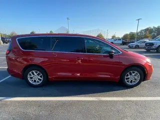 Chrysler Pacifica 2025 Select 4dr Mini-Van