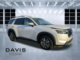 Nissan Pathfinder 2025 SUV de 4 puertas SL