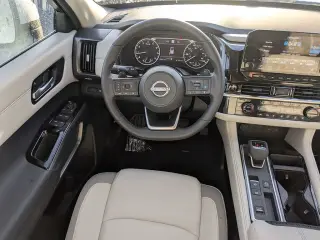 Nissan Pathfinder 2025 SUV de 4 puertas SL