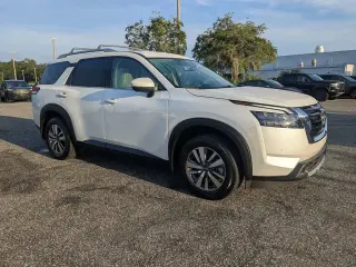 Nissan Pathfinder 2025 SUV de 4 puertas SL