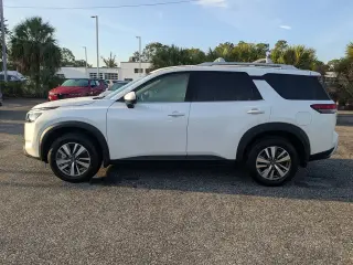 Nissan Pathfinder 2025 SUV de 4 puertas SL