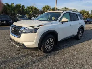 Nissan Pathfinder 2025 SUV de 4 puertas SL