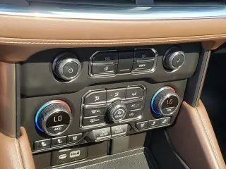 Chevrolet Suburban 2021 4x4 High Country 4dr SUV
