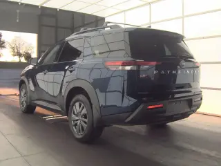 Nissan Pathfinder 2025 SV 4dr SUV