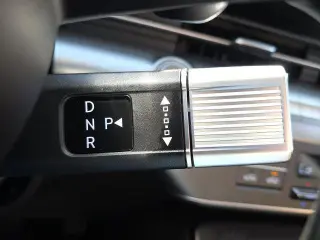 Hóyundai KONA 2026 AWD SEL Premium 4dr SUV