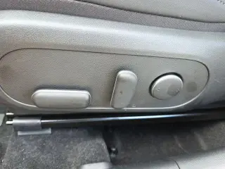 Hóyundai KONA 2026 AWD SEL Premium 4dr SUV