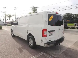 Nissan NV 2020 3500 HD S 3dr Furgón de Carga