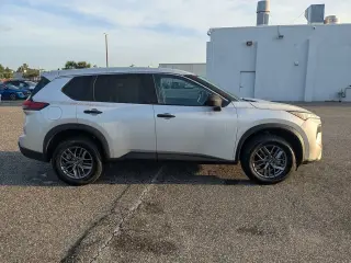 Nissan Rogue 2024 AWD S 4dr Crossover