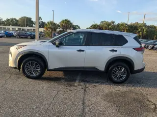 Nissan Rogue 2024 AWD S 4dr Crossover