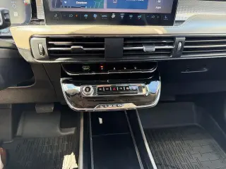 Corsair Lincoln 2023 SUV 4dr estándar