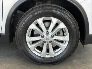 Nissan Rogue 2015 SV 4dr Crossover