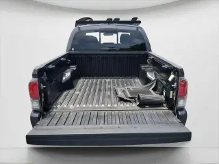 Toyota Tacoma 2023 4x4 TRD Pro portería doble 5.0 pies 6M