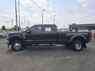 Ford F-350 Super Duty 2022 4x4 XLT 4dr Crew Cab 8 ft. LB DRW Pickup