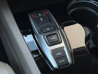 Honda Pilot 2021 Touring SUV 4 puertas con asientos traseros tipo capitán