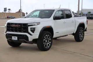 GMC Canyon 2024 4x4 AT4 4dr Crew Cab 5 ft. SB