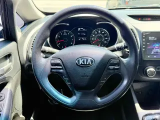 Kia Forte 2018 LX 4dr Sedán 6M