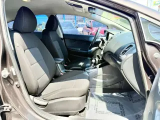 Kia Forte 2018 LX 4dr Sedán 6M