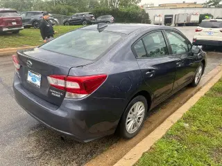 Subaru Impreza 2017 AWD 2.0i Premium 4dr Sedán