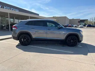 Volkswagen Atlas Cross Sport 2023 AWD V6 SE 4Motion 4dr SUV con Tecnología