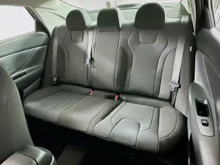 Hyundai ELANTRA 2026 SE 4dr Sedán