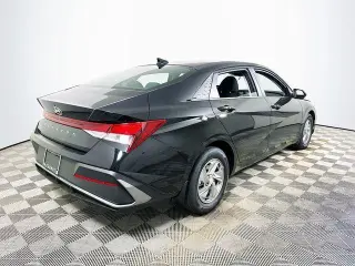 Hyundai ELANTRA 2026 SE 4dr Sedán