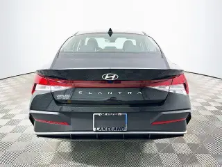 Hyundai ELANTRA 2026 SE 4dr Sedán