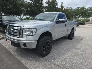 Ford F-150 2009 4x2 XL 2dr Regular Cab Styleside 8 ft. LB