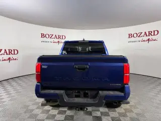 Toyota Tacoma 2024 4x4 TRD Sport HV 4dr Double Cab 5.0 ft SB