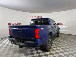 Toyota Tacoma 2024 4x4 TRD Sport HV 4dr Double Cab 5.0 ft SB