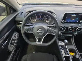 Nissan Sentra 2025 SV 4dr Sedán